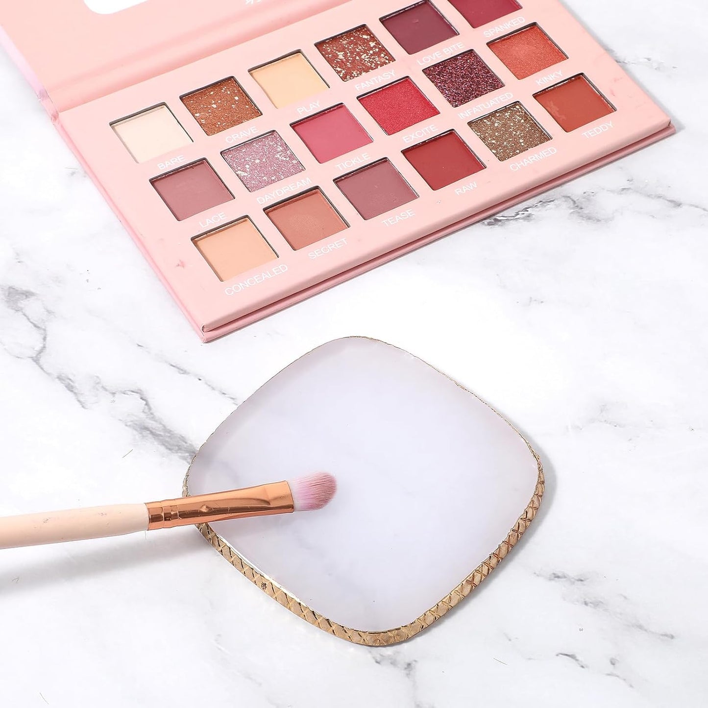 Resin Nail Art Palette Gold Edge Nail Holder Heart Shaped Color Makeup Foundation Mixing Tools Display Board Gel Nail Art Color Mixing Palette Painting Tray Manicure Tool (Milky)