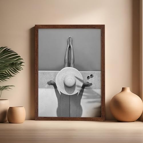 Poster Master Woman in Swimming Pool Poster - Image 5