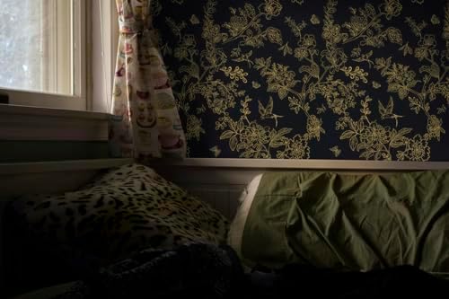 Froluya Black Gold Floral Wallpaper Peel and Stick Wallpaper 17.7in×118.1in - Image 3