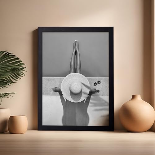 Poster Master Woman in Swimming Pool Poster - Image 5