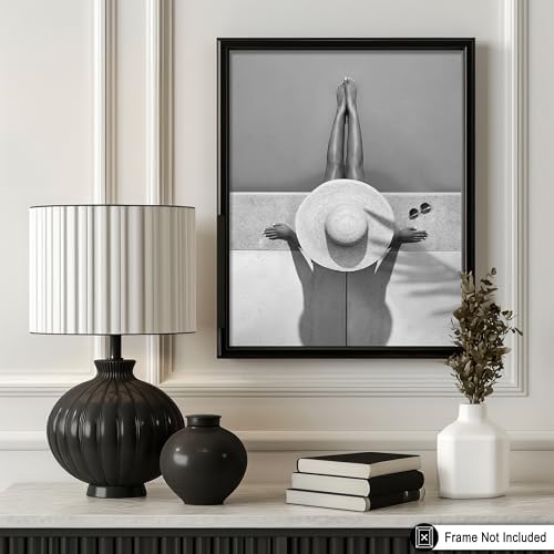 Poster Master Woman in Swimming Pool Poster - Image 3