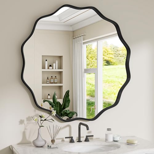 Wavy Round Mirror by VETROVUE