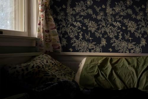 Froluya Black Gold Floral Wallpaper Peel and Stick Wallpaper 17.7in×590.5in - Image 3