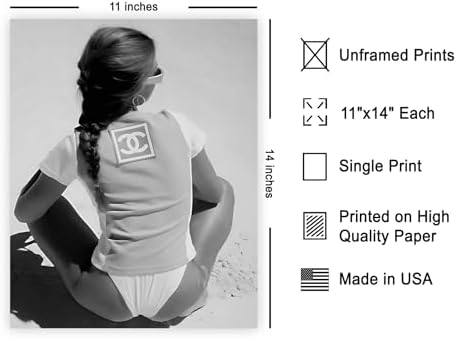 Poster Master Lady in Bikini Poster - Image 2