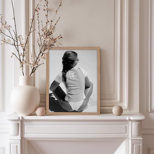 Poster Master Lady in Bikini Poster - Image 5