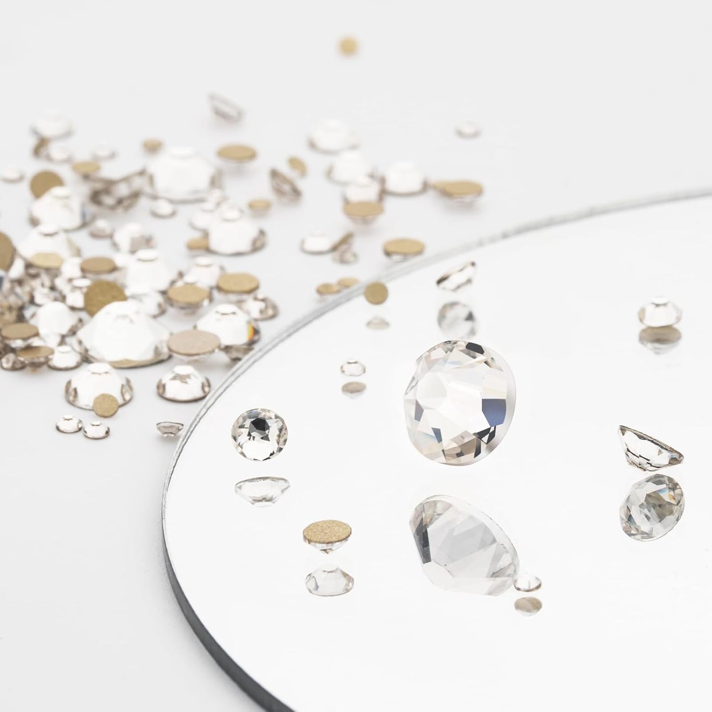 Novani Clear Rhinestones 288pcs Flat Back Round Rhinestone Style 2088 Sparkly Crystal Gemstones for Nail Art and Crafting SS34,7.1-7.3mm