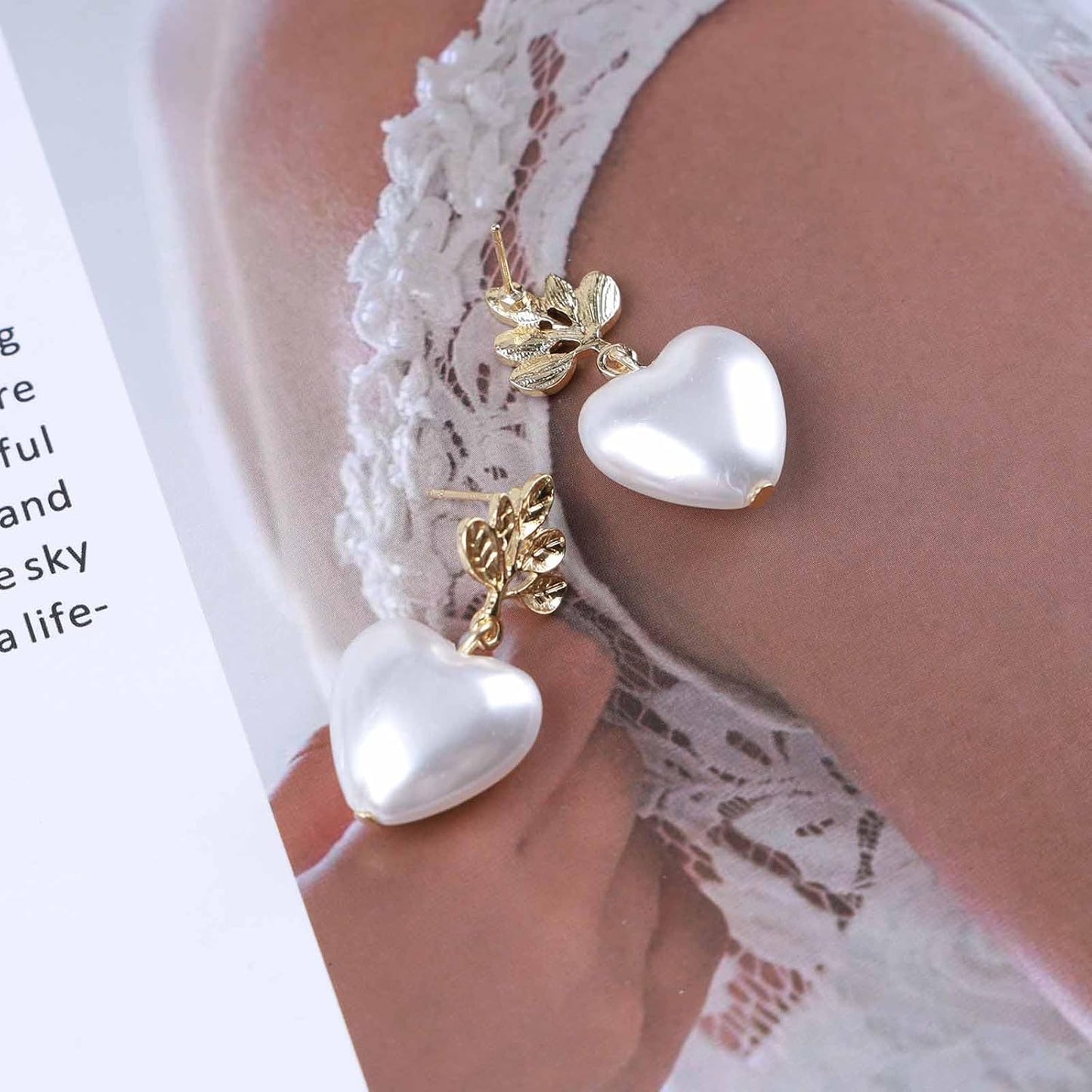 Vintage Pearl Heart Dangle Earrings Heart Pearl Drop Earrings Gold Leaf Stud Earrings Heart Love Earrings Jewelry for Women