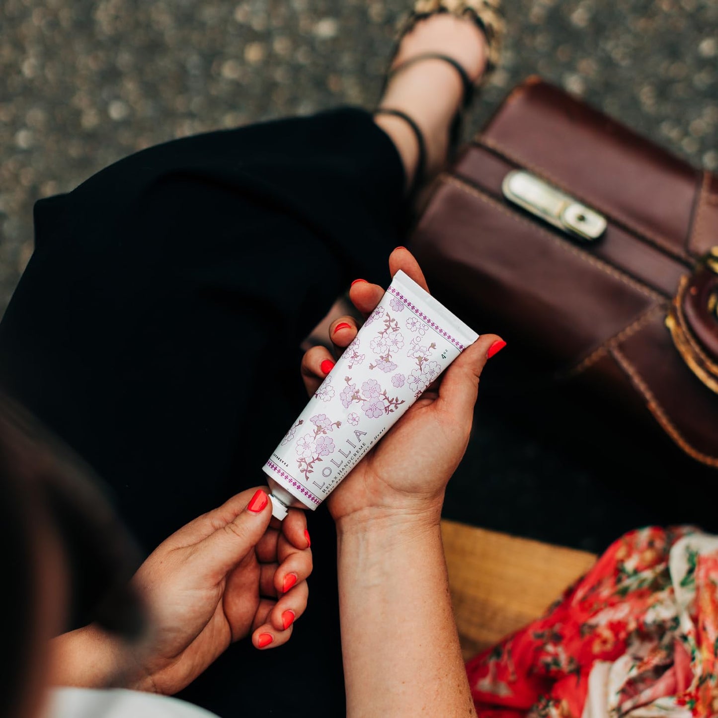 LOLLIA Relax Handcreme, 4 oz Scented Hand Cream for Women, Moisturizing Lotion for Dry Hands, Shea Butter & Cocoa Butter, Quick Absorbing Luxury Women's Skin Care