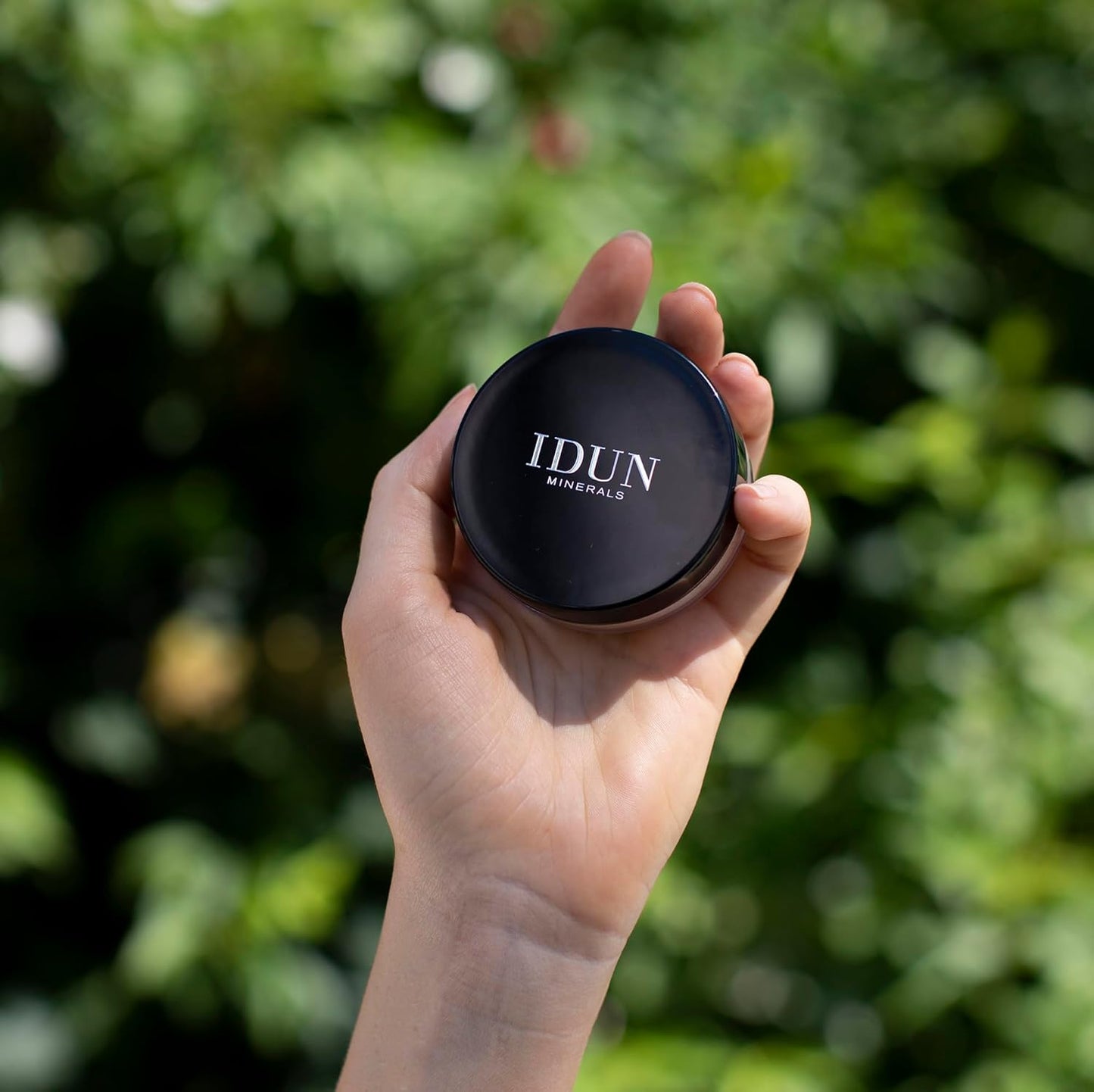 Mineral Powder Foundation - Longwear, Lightweight, Smooth Powder Formula - Blurring, Skin-Perfecting Finish - Vegan and Cruelty Free Formula - 024 Hilda - 0.25 oz