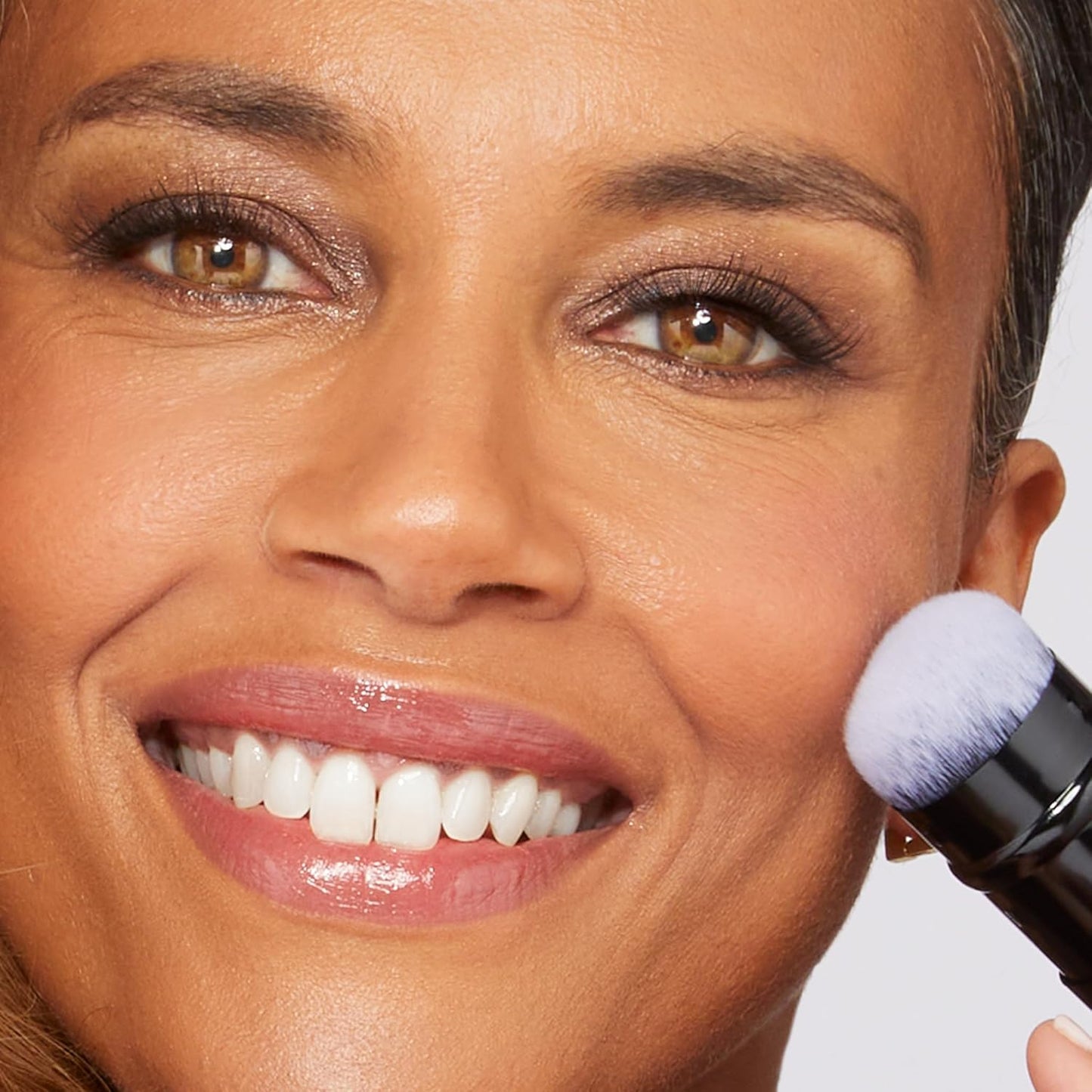 LAURA GELLER NEW YORK Laura's Must-Haves Kit 3pc: Baked Balance-n-Brighten Powder Foundation, Deep + Spackle Skin Perfecting Makeup Primer, Hydrate + Airbrush Round Kabuki Brush