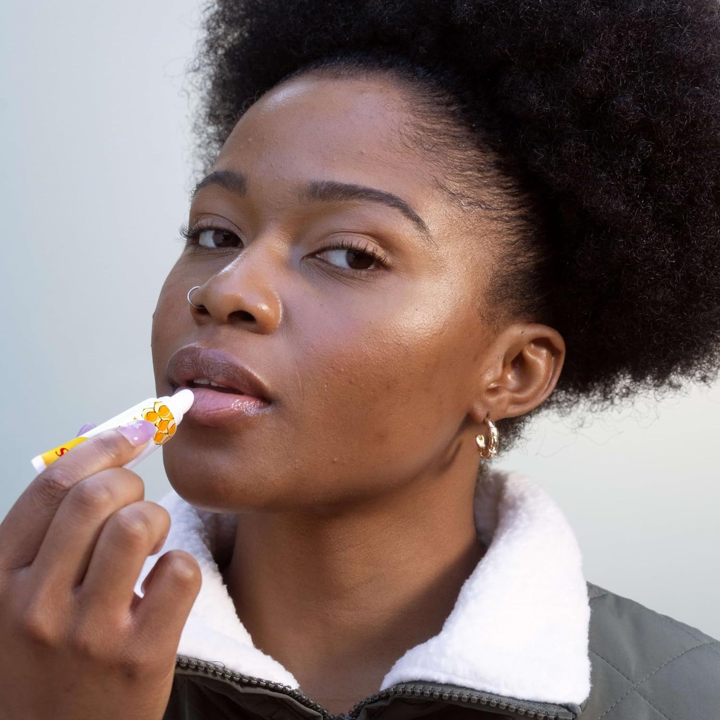 Burt's Bees Rescue Lip Relief, Honey Vanilla, Hydrating Lip Balm for Dry Cracked Lips, with Responsbily Sourced Beeswax and Shea Butter, 100% Natural Origin, 1 Squeezy Tube, 0.35oz